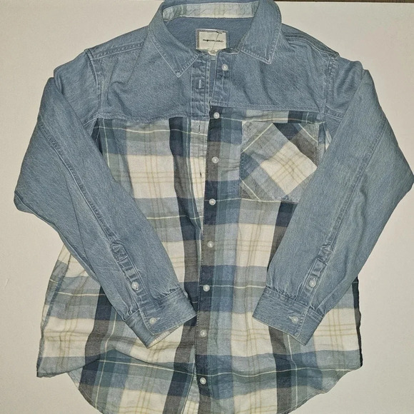 American Eagle Go Big Plaid and Denim Beach Shirt - Picture 3 of 5